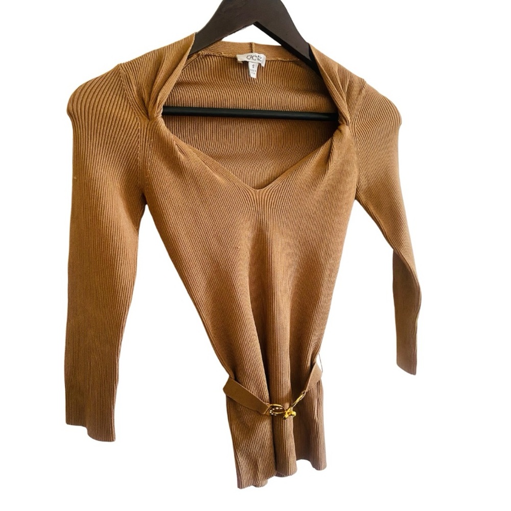Cache Long Sleeved Ribbed Top with Stylish Gold Belt Buckle Waist Accent in Tan